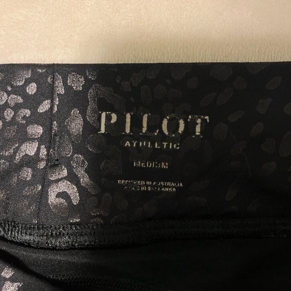 Black Cheetah Leggings - Picture 5 of 5